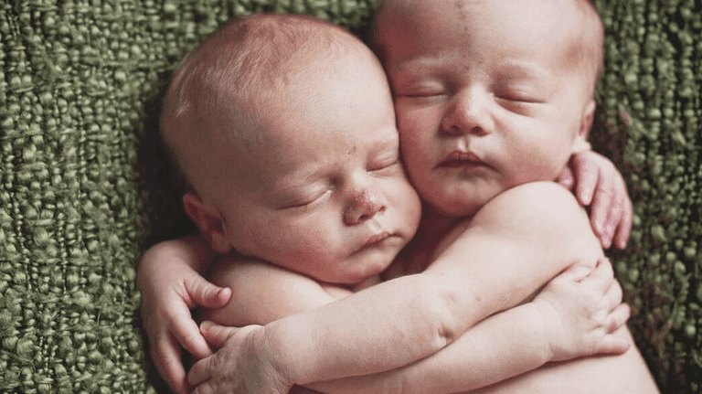 This mum gave her newborn twins the same name – and people have opinions This mum gave her newborn twins the same name – and people have opinions