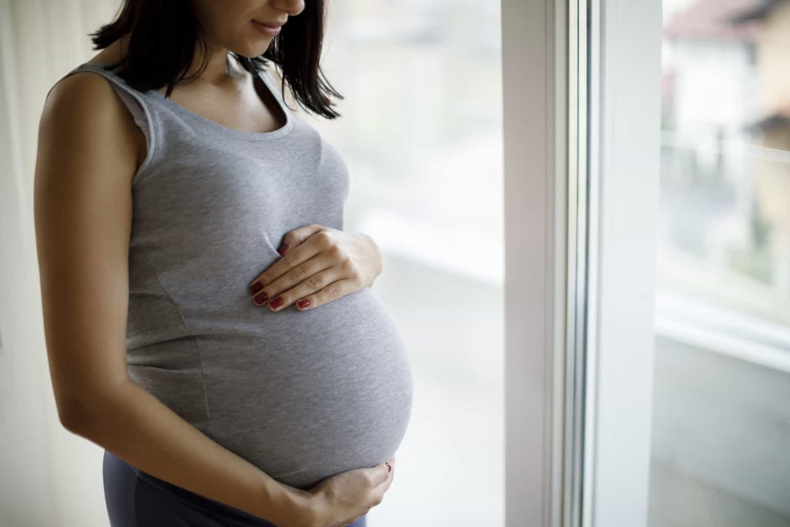 Woman gives birth to baby daughter despite never having sex before