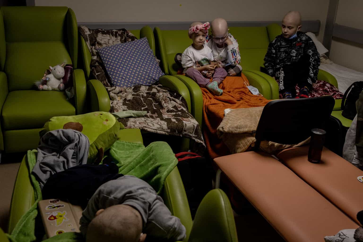 Doctors treating Ukrainian children with cancer warn they’ll die if not evacuated