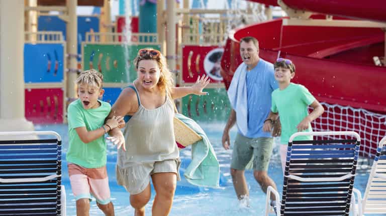 Holidaymakers reveal hilarious revenge on ‘sun lounger hoggers’ Holidaymakers reveal hilarious revenge on ‘sun lounger hoggers’