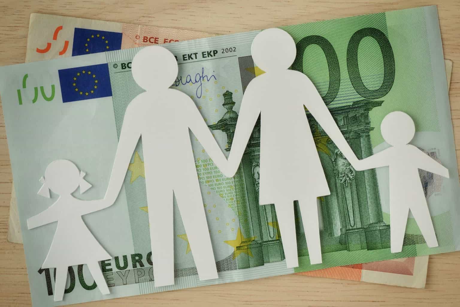 Thousands of eligible families have yet to claim cost of living €1,000 cash boost