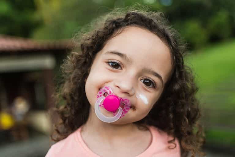 Parents hail ‘genius’ trend that helps toddlers give up their soothers Parents hail ‘genius’ trend that helps toddlers give up their soothers