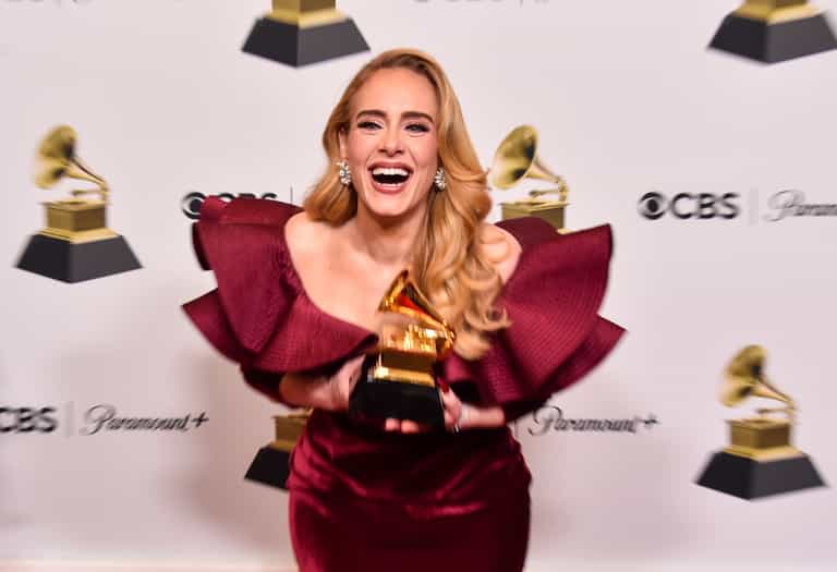 Adele breaks down in tears after helping couple with their gender reveal Adele breaks down in tears after helping couple with their gender reveal