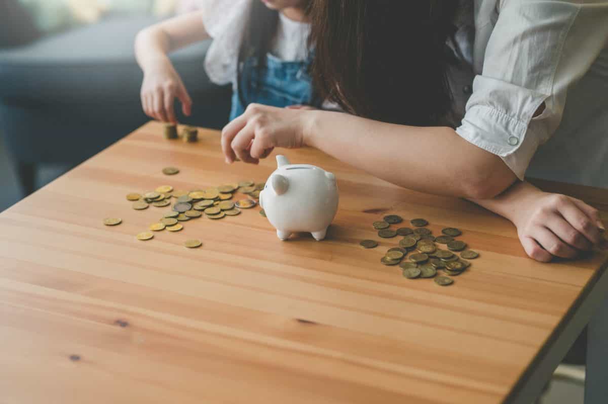 Woman shares pocket money-saving system all kids should be taught from a young age