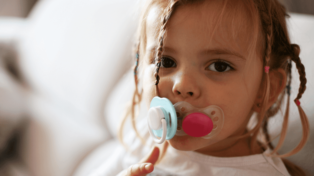 Parents praise new trend that helps toddlers give up their soothers