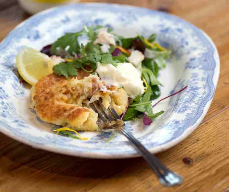 Kevin Dundon’s quick and easy crab cakes with coriander mayonnaise Kevin Dundon’s quick and easy crab cakes with coriander mayonnaise