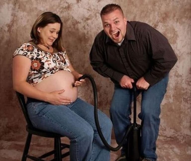 Cringe: 10 bizarre pregnancy photo shoots