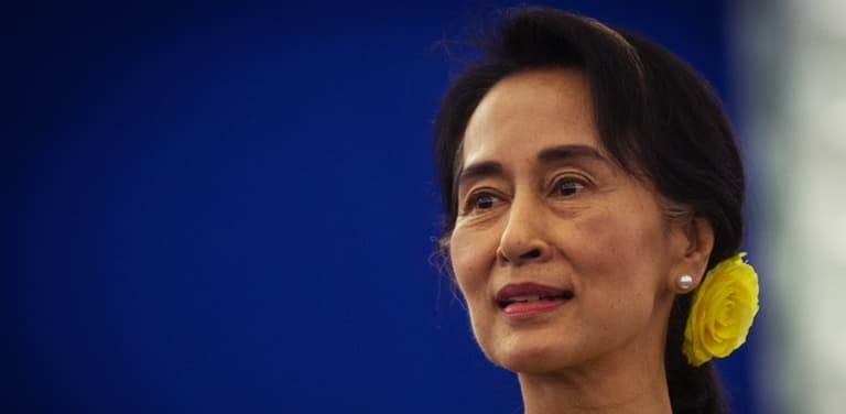 Landslide victory for Aung San Suu Kyi’s party in Burma