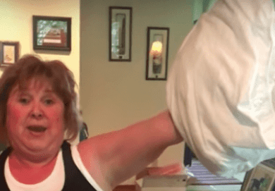 Mum’s hack to fold a fitted sheet is hilarious and also really helpful
