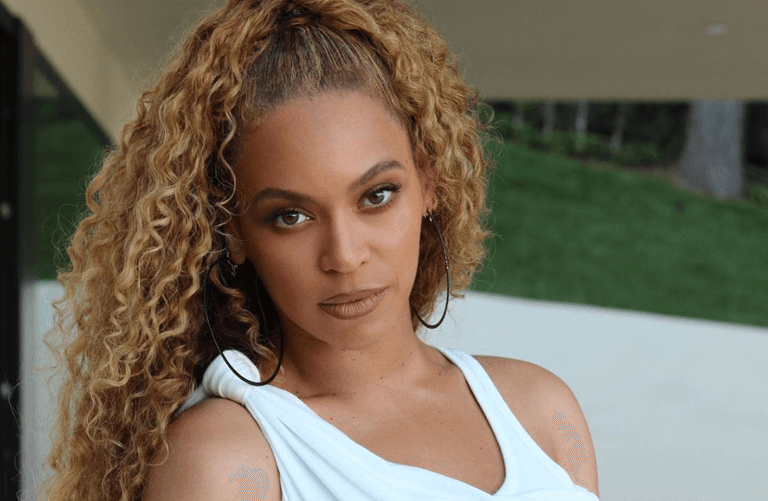Beyoncé responds to pregnancy rumours – but we’re as confused as ever Beyoncé responds to pregnancy rumours – but we’re as confused as ever