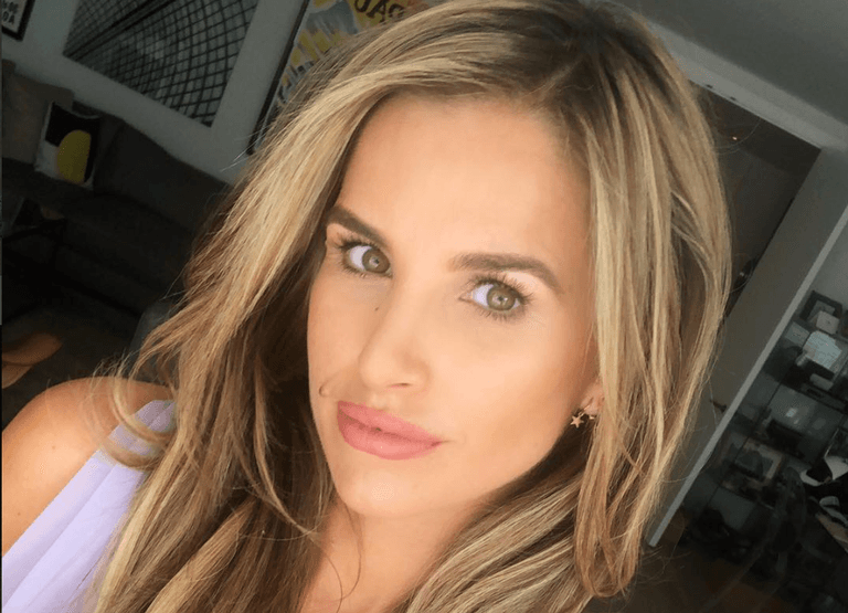 We adore the pink jumper that Vogue Williams wore this morning but it’s very expensive We adore the pink jumper that Vogue Williams wore this morning but it’s very expensive