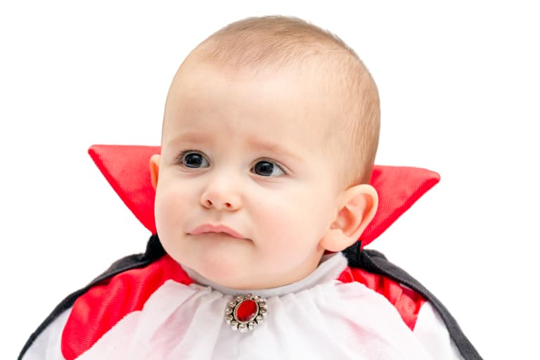 Meath mum shocked to find her baby had sprouted a vampire fang overnight Meath mum shocked to find her baby had sprouted a vampire fang overnight