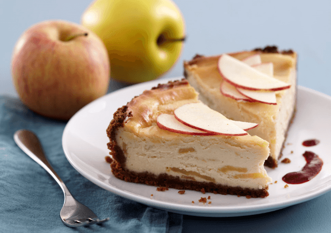 This super sweet apple cheesecake is utterly delicious and it’s SO easy to make This super sweet apple cheesecake is utterly delicious and it’s SO easy to make
