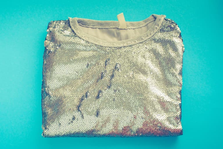 Scottish parent points out ‘problem’ with child’s sequin top and it’s hilarious Scottish parent points out ‘problem’ with child’s sequin top and it’s hilarious