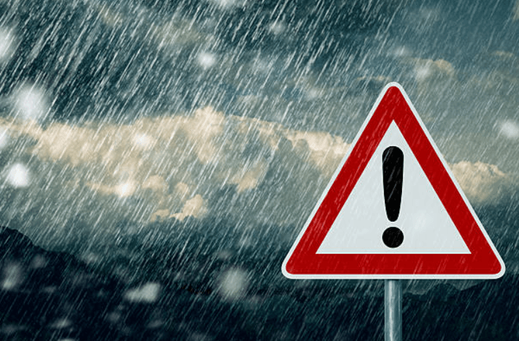Met Éireann has issued a snow and ice warning for Donegal