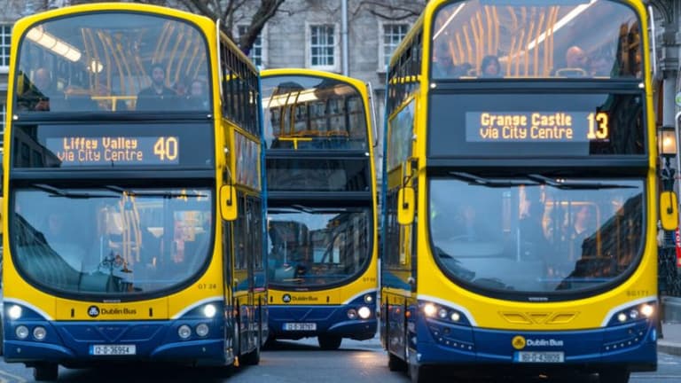 Senator calls for public transport to be cheaper at the weekend