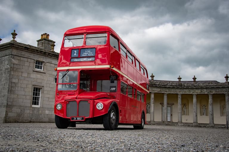 Girls day out? There’s a gin and tonic vintage bus tour coming to Dublin