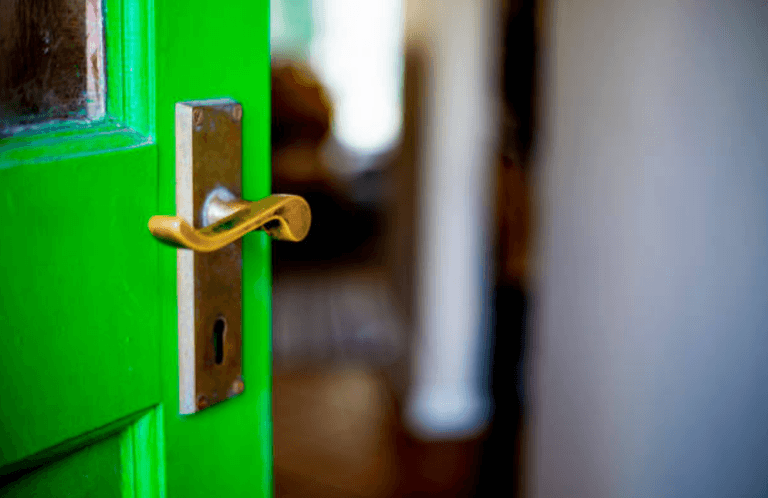The simple mistake people make in their homes in the summer, according to an ex-burglar