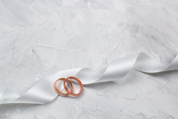 The gorgeous wedding ring trend that’s becoming very popular with Irish couples The gorgeous wedding ring trend that’s becoming very popular with Irish couples