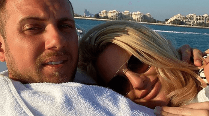 Towie’s Danielle Armstrong announces she’s engaged and her ring is absolutely gorgeous Towie’s Danielle Armstrong announces she’s engaged and her ring is absolutely gorgeous