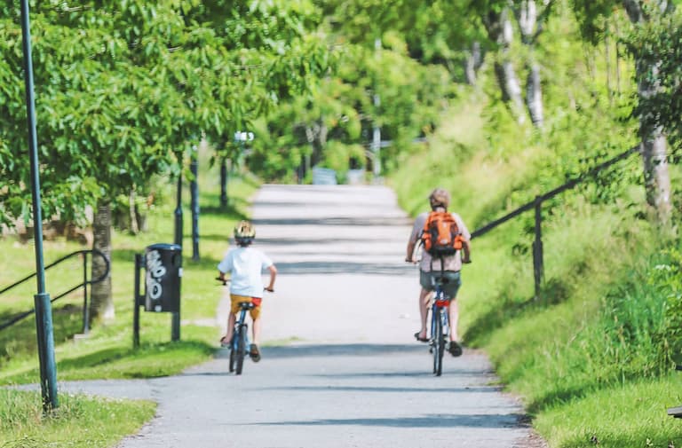 Mother’s genius ‘bike hack’ keeps kids active indoors Mother’s genius ‘bike hack’ keeps kids active indoors