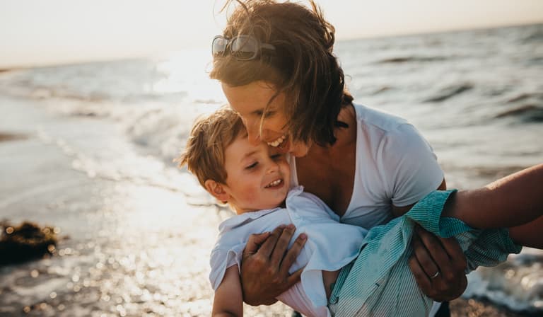 4 things you need to know about protecting your family’s skin from the sun 4 things you need to know about protecting your family’s skin from the sun