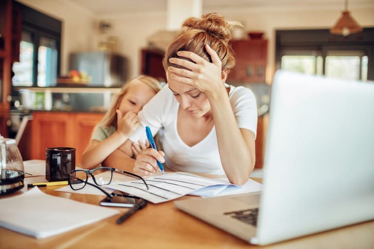 Mum makes honest Instagram post about how she’s not holding it together Mum makes honest Instagram post about how she’s not holding it together