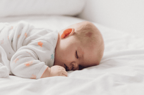 Earlier bedtime for babies means they’ll sleep longer find major new study