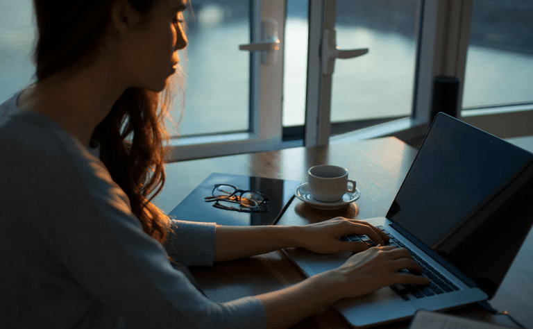 One in 10 women in Ireland quit their jobs over pressure of juggling work and homeschooling