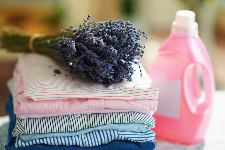 Paediatrician warns parents against ‘aesthetic’ trend of putting laundry products in jars
