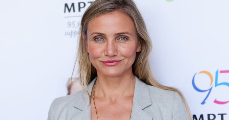 Cameron Diaz calls mothers without childcare “superheroes” Cameron Diaz calls mothers without childcare “superheroes”