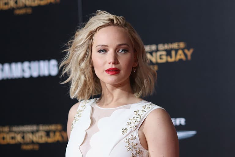 Jennifer Lawrence is expecting her first child with Cooke Maroney Jennifer Lawrence is expecting her first child with Cooke Maroney
