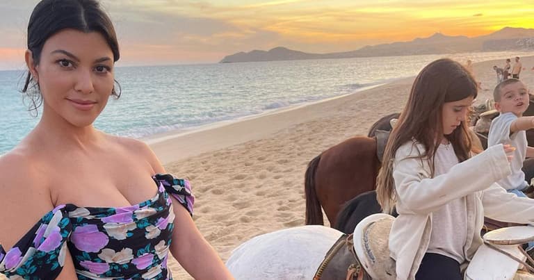 Kourtney Kardashian claps back at critic who says she’s “finally” with her kids Kourtney Kardashian claps back at critic who says she’s “finally” with her kids
