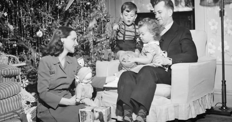 These 100-year-old Santa letters are both hilarious and heartwarming