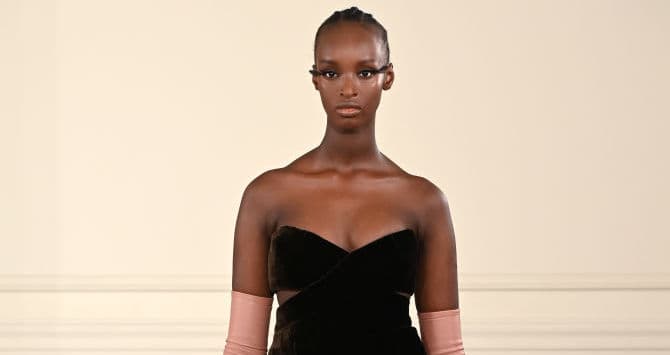 Valentino is being praised for its latest runway full of “normal” bodies Valentino is being praised for its latest runway full of “normal” bodies