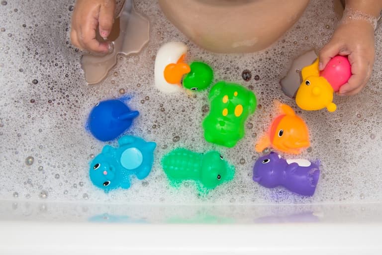 Nurse issues urgent warning to parents about harmful bath toys Nurse issues urgent warning to parents about harmful bath toys