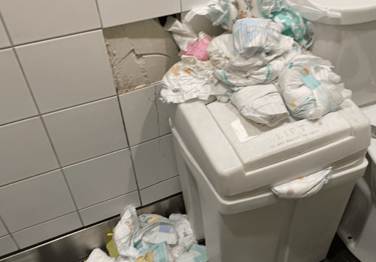 Dublin airport slammed over “vile” baby changing facilities Dublin airport slammed over “vile” baby changing facilities