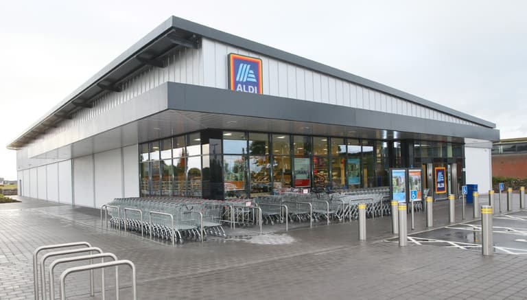 Bowel cancer signs to be displayed on packs of toilet roll in Aldi