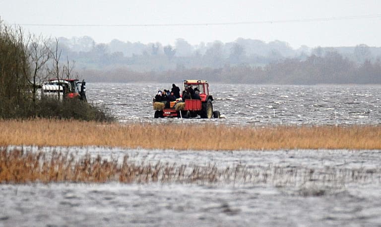 Met Eireann issues Status Orange rain warning following flooding Met Eireann issues Status Orange rain warning following flooding