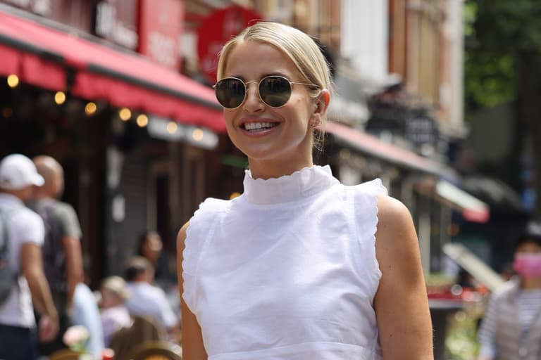Vogue Williams deems David Beckham a “sh*tebag” over World Cup deal