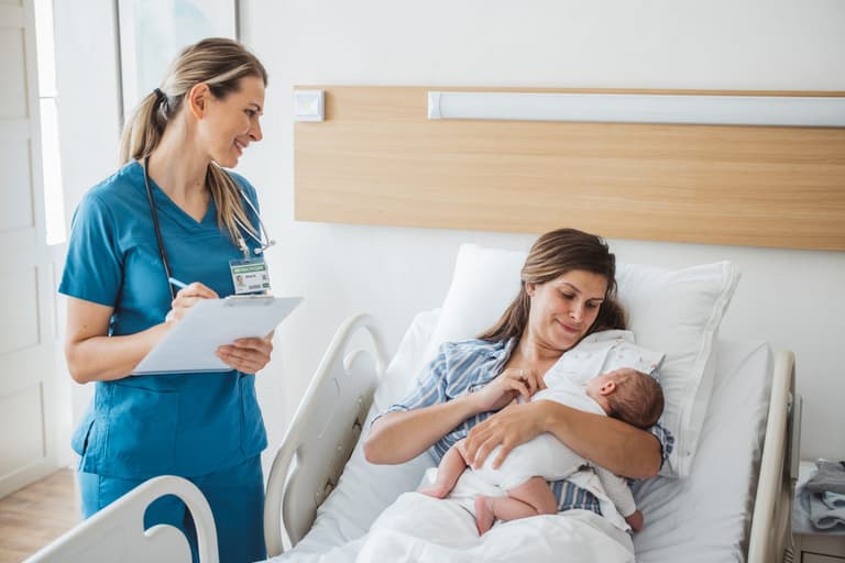 Birthing expert claims one food is ‘super-fruit of birth’ and helps speed up labour
