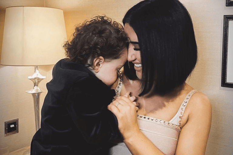 ‘It’s like losing your arm’ – Lottie Ryan opens up about suffering from mum-guilt ‘It’s like losing your arm’ – Lottie Ryan opens up about suffering from mum-guilt