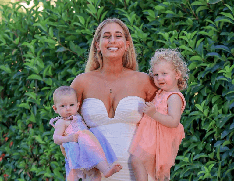 Stacey Solomon’s fans defend her after trolls body-shame mum-of-five Stacey Solomon’s fans defend her after trolls body-shame mum-of-five