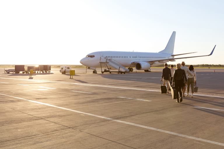 Man slated for boarding plane without wife because she was in Starbucks