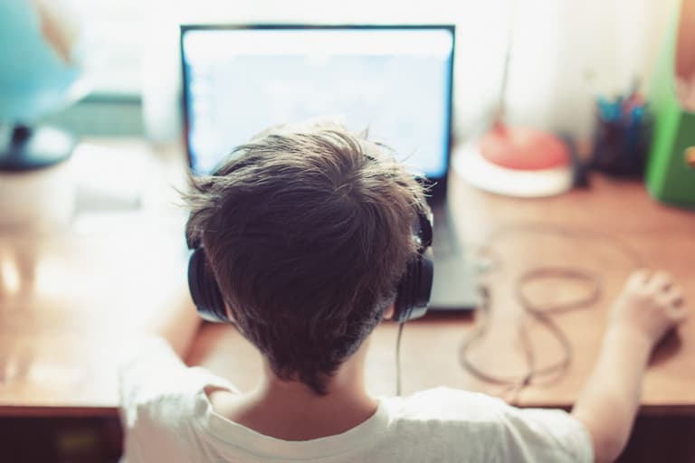 Five easy ways to keep your kids safe online Five easy ways to keep your kids safe online