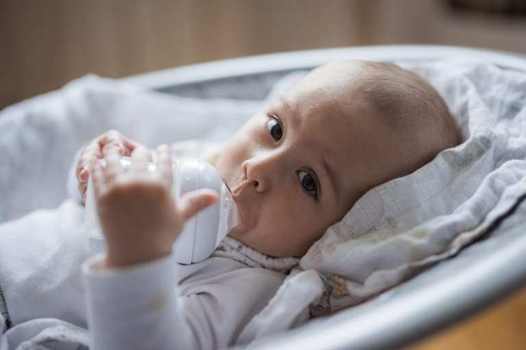 A list of head-to-toe signs that may indicate your child or baby is dehydrated A list of head-to-toe signs that may indicate your child or baby is dehydrated