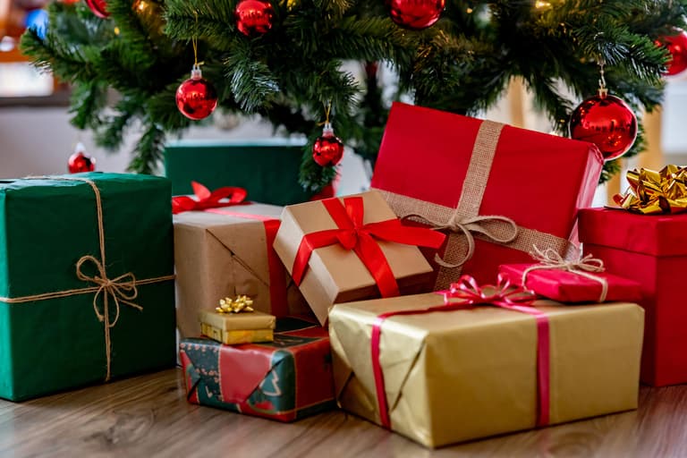 ‘My mum is refusing to get my son (4) a Christmas gift – is she right?’ ‘My mum is refusing to get my son (4) a Christmas gift – is she right?’