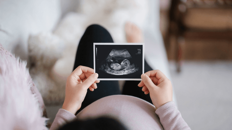 Expectant mum shocked after she loses job a day after announcing pregnancy