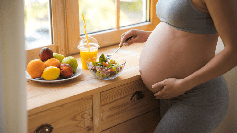 Pre-eclampsia in pregnancy: The top signs to look out for from headaches to nausea Pre-eclampsia in pregnancy: The top signs to look out for from headaches to nausea