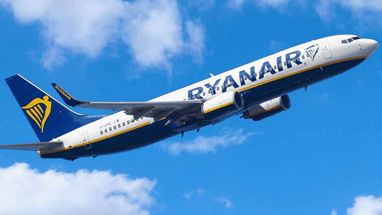 Ryanair asks passengers to stop wearing popular clothing item on flights